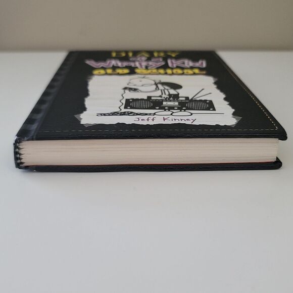 Diary of a Wimpy Kid Old School Jeff Kinney Book #1087 - Picture 4 of 8